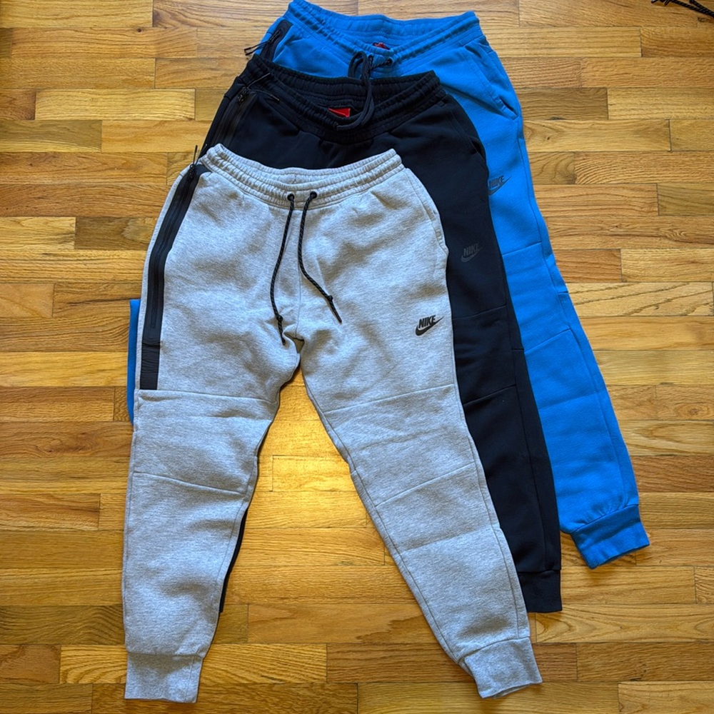 Nike Tech Fleece Sweats Lot